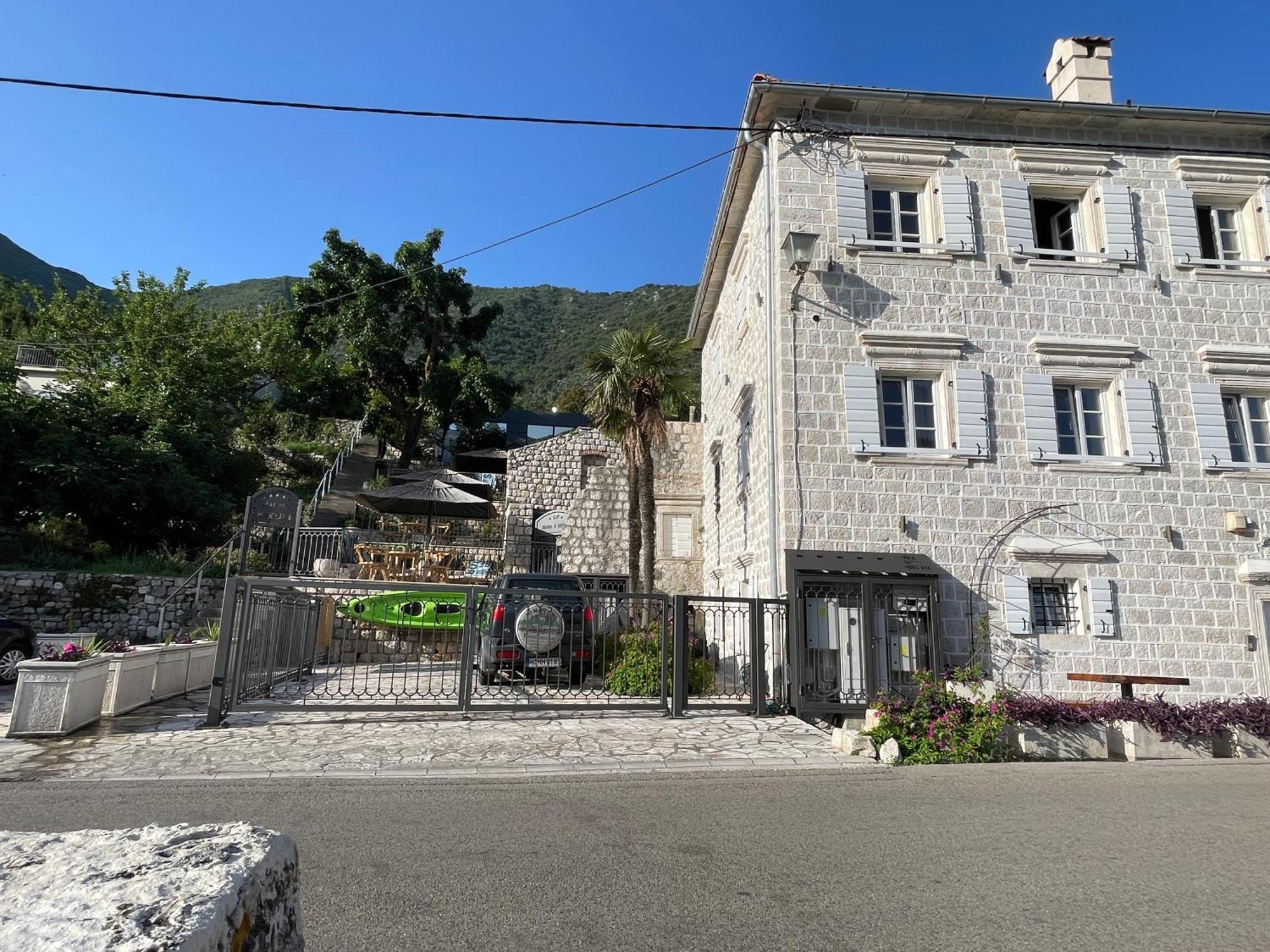 Vila Djuro Mikijelj Donji Stoliv Exterior photo