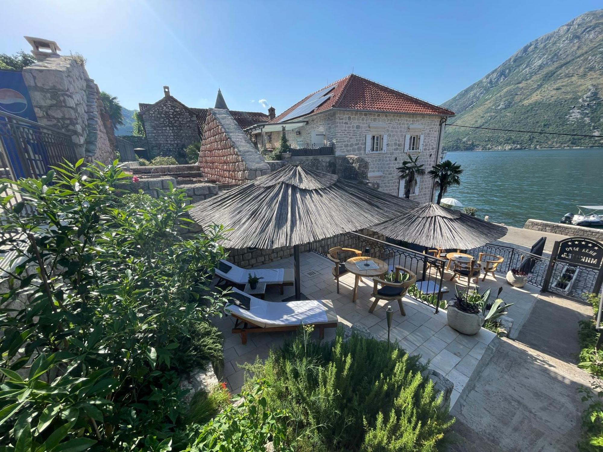 Vila Djuro Mikijelj Donji Stoliv Exterior photo